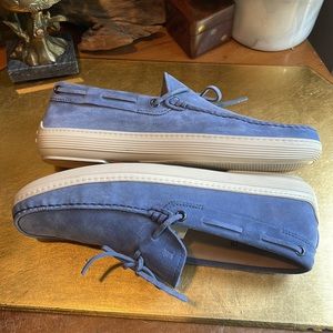 Tod’s Boat Shoe Loafers in Blue Suede